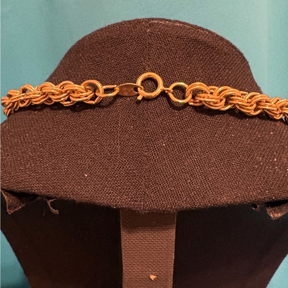 trifari vintage necklace lot of 5 varying lengths gold tone - Picture 4 of 12